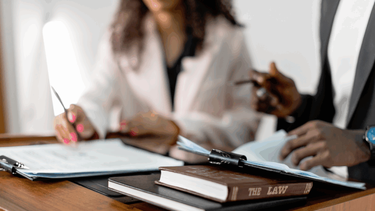 Od czego zacząć wdrażając Legal Design? Umowy jako pierwszy krok do zmiany